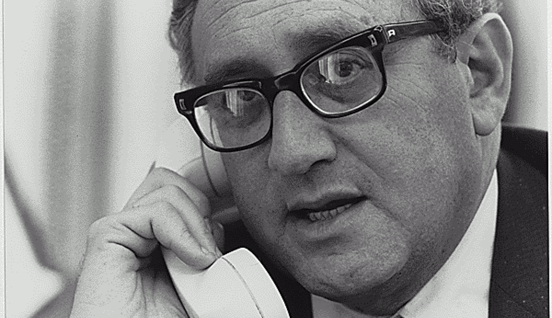 Henry Kissinger au téléphone