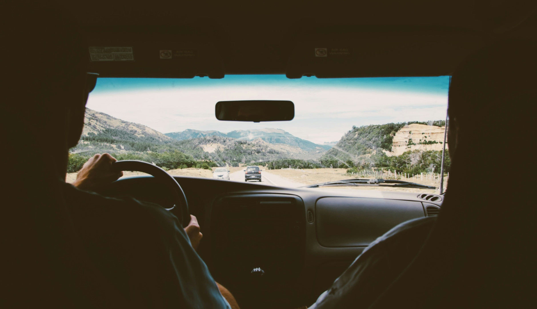 Vue depuis l'arrière de la voiture