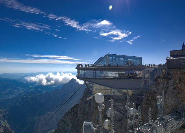 Bâtiments au sommet de la Zugspitze