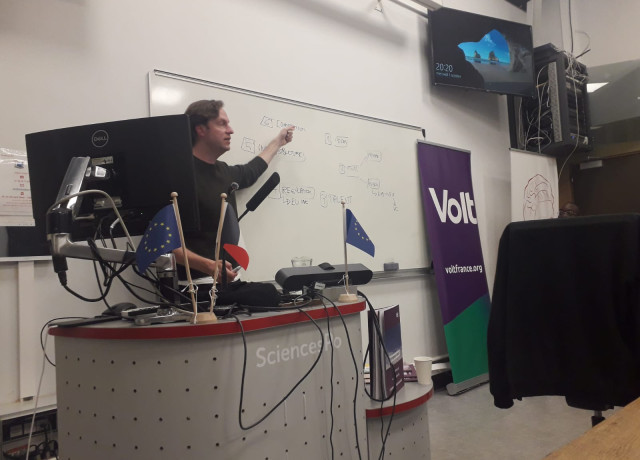 Damian Boeselager au tableau de Sciences Po