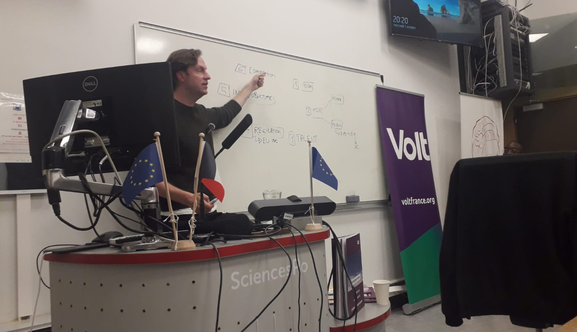 Damian Boeselager au tableau de Sciences Po