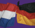 Drapeaux néerlandais et allemand